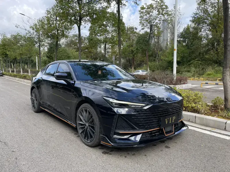 2023 Changan UNI-V с пробегом 51 000 км