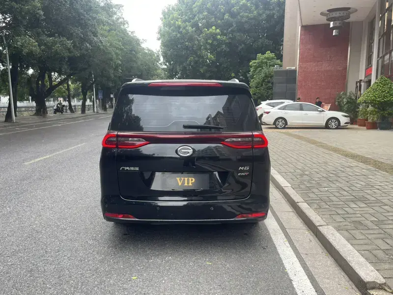 2021 GAC Trumpchi M6 с пробегом 80 900 км