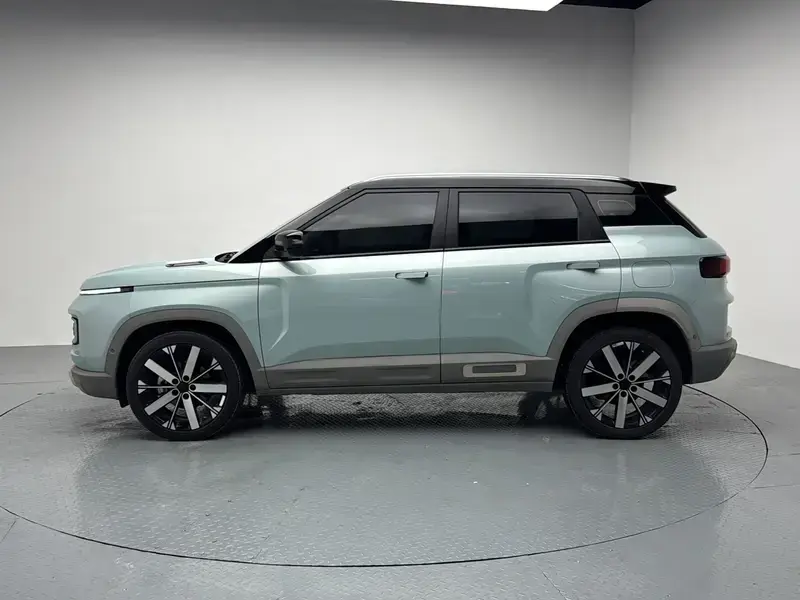 2023 Geely Icon с пробегом 12 900 км
