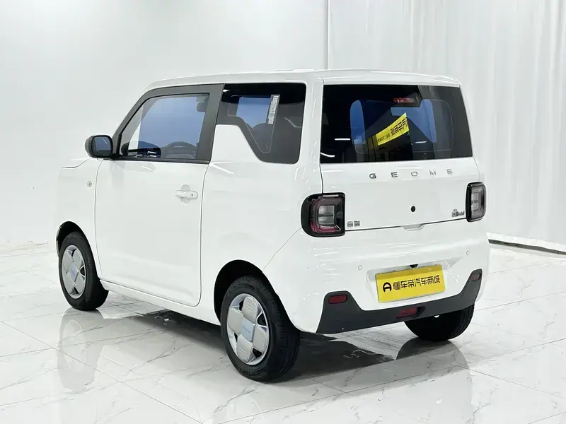 2023 Geely Panda с пробегом 31 000 км