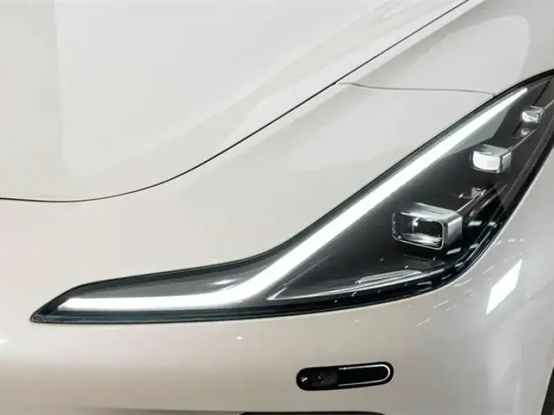 2024 IM Motors (Zhiji) LS7 с пробегом 100 км