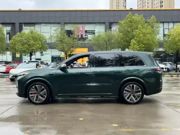 2024 Li Auto (Lixiang) L9 с пробегом 26 000 км