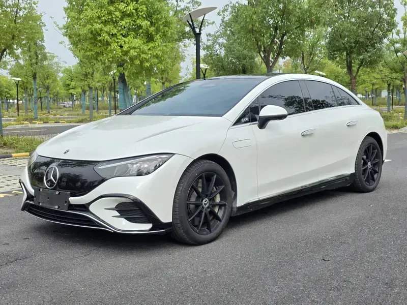 2022 Mercedes-Benz EQE с пробегом 72 000 км