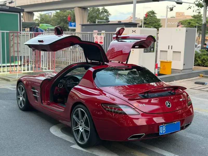 2011 Mercedes-Benz SLS AMG с пробегом 50 000 км