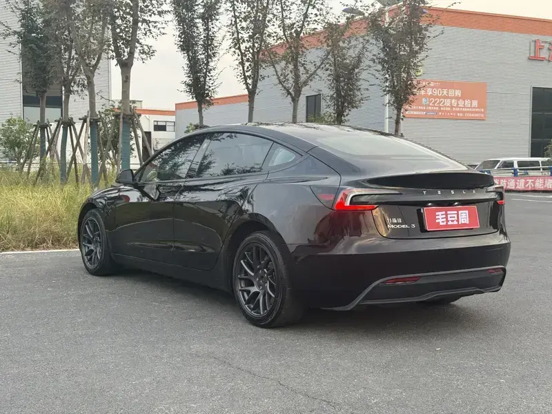 2023 Tesla Model 3 с пробегом 53 000 км