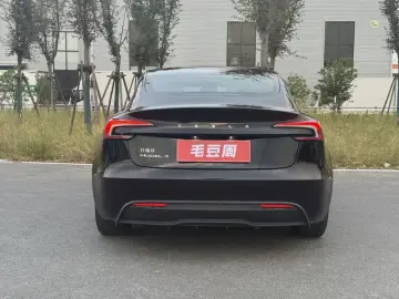 2023 Tesla Model 3 с пробегом 53 000 км