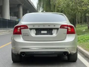 2018 Volvo S60 с пробегом 82 000 км