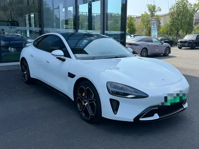2024 Xiaomi SU7 с пробегом 33 000 км