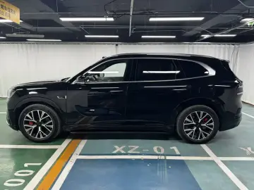 2026 Zeekr 8X с пробегом 3 000 км