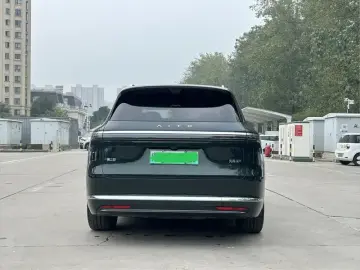 2026 Aito M7 с пробегом 16 000 км