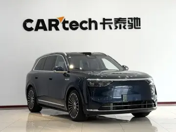 2025 Aito M8 с пробегом 26 000 км