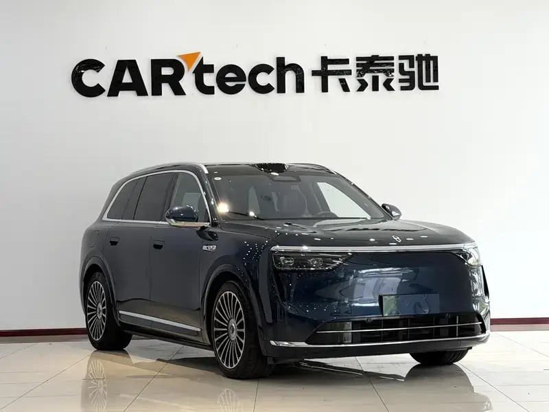 2025 Aito M8 с пробегом 26 000 км