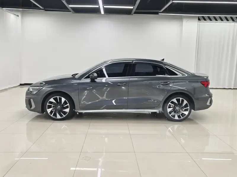 2024 Audi A3 с пробегом 11 300 км