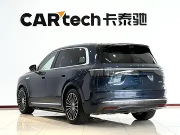 2025 Aito M8 с пробегом 26 000 км