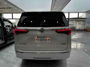 2022 Buick GL8 с пробегом 31 000 км