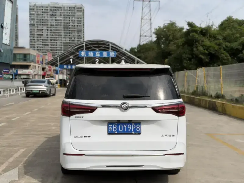 2023 Buick GL8 с пробегом 104 000 км