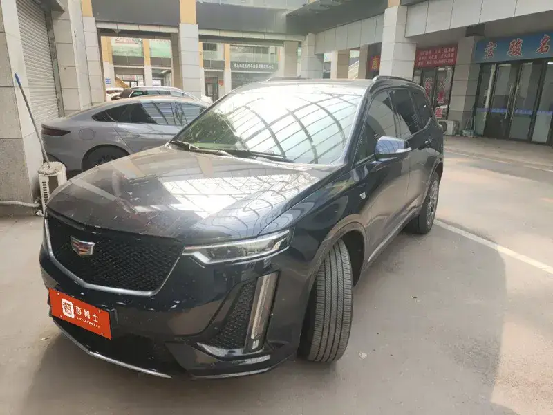 2020 Cadillac XT6 с пробегом 21 000 км
