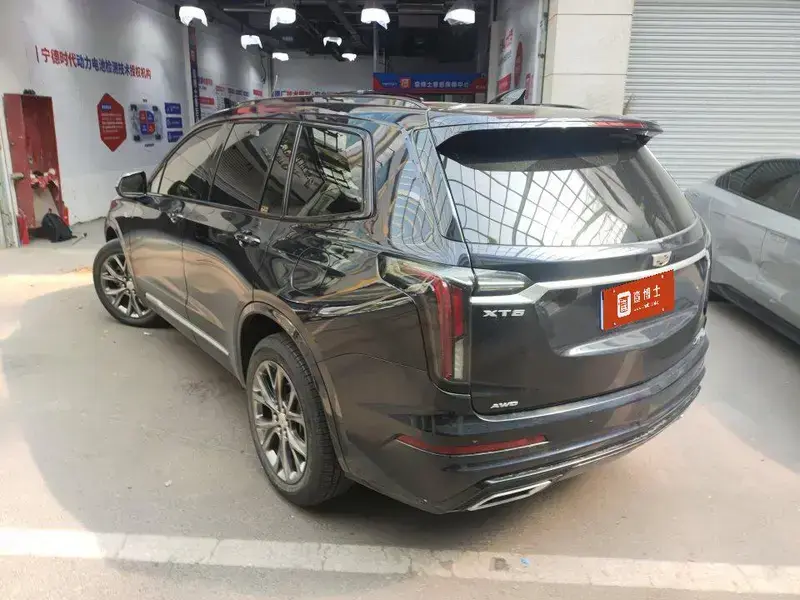 2020 Cadillac XT6 с пробегом 21 000 км