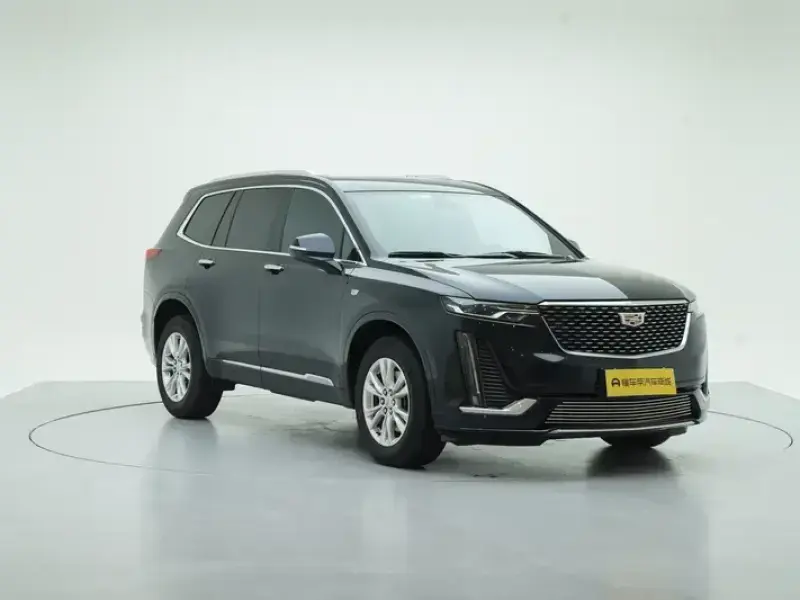 2021 Cadillac XT6 с пробегом 72 900 км