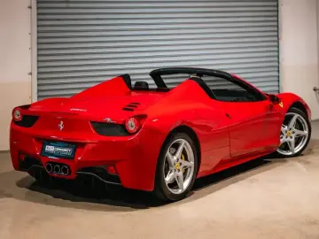 2013 Ferrari 458 с пробегом 11 000 км