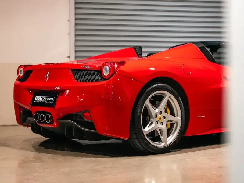 2013 Ferrari 458 с пробегом 11 000 км