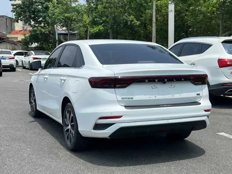 2022 Geely Emgrand с пробегом 48 000 км