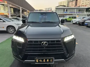 2024 Lexus GX с пробегом 75 000 км