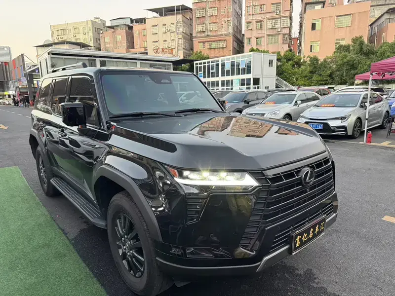 2024 Lexus GX с пробегом 75 000 км