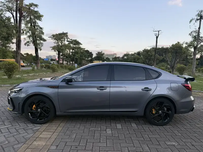 2021 MG 6 с пробегом 38 000 км