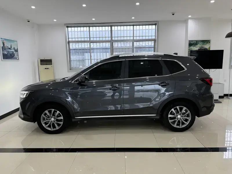 2023 Roewe RX5 с пробегом 33 000 км