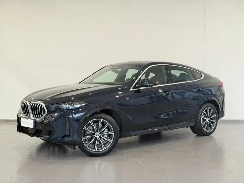 2023 BMW X6 с пробегом 5 000 км