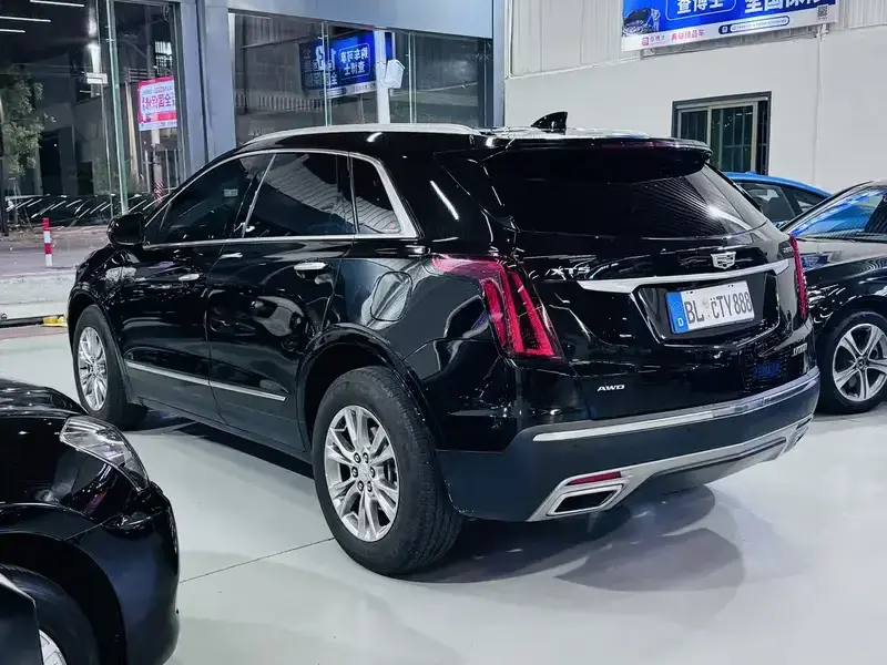 2022 Cadillac XT5 с пробегом 34 000 км