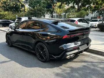 2023 Changan UNI-V с пробегом 26 000 км