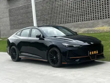 2022 Changan UNI-V с пробегом 42 000 км