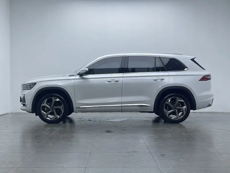 2024 Geely Monjaro с пробегом 5 600 км