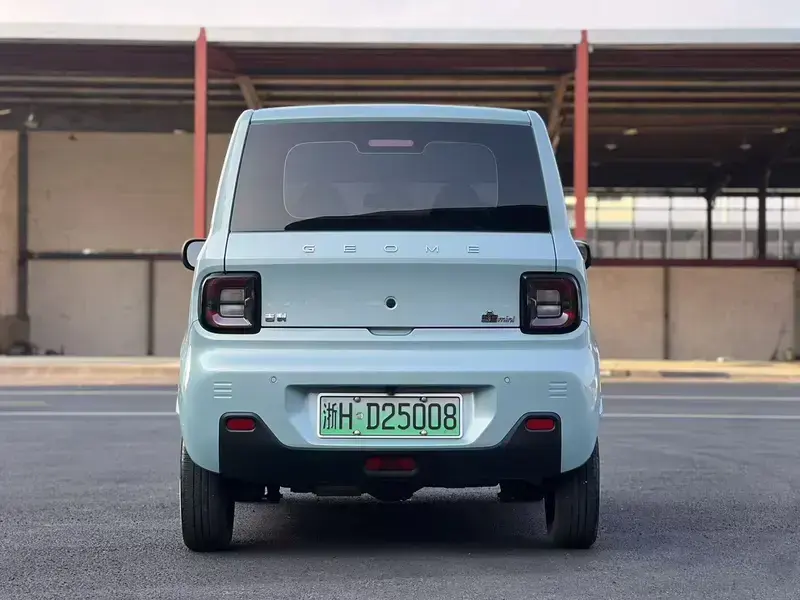 2023 Geely Panda с пробегом 43 000 км