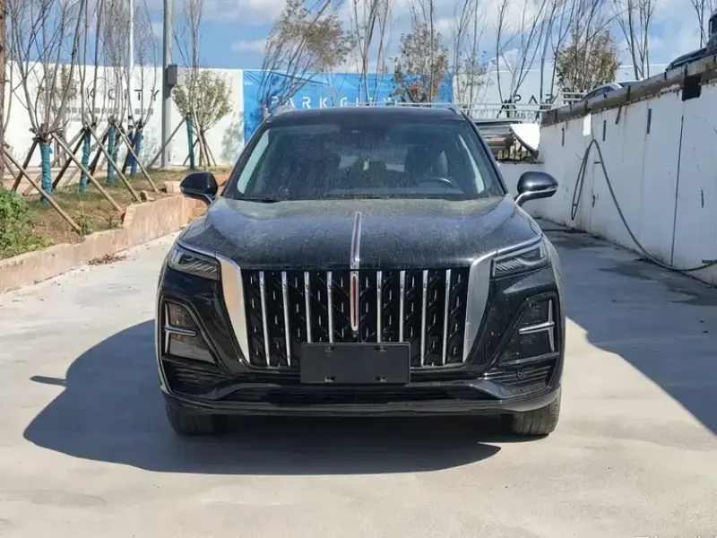 2023 Hongqi HS5 с пробегом 33 000 км