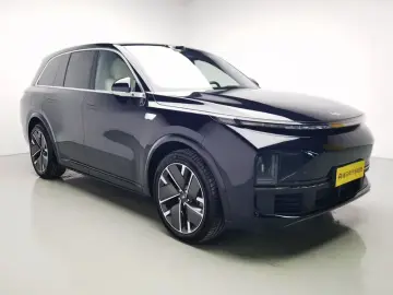 2025 Li Auto (Lixiang) L8 с пробегом 12 300 км