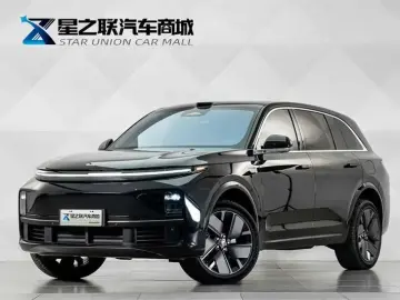 2025 Li Auto (Lixiang) L7 с пробегом 9 000 км