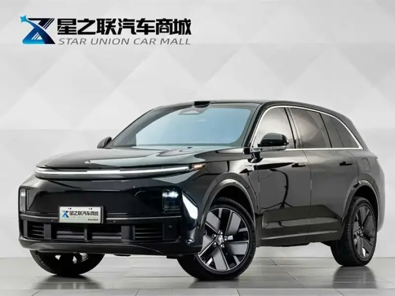2025 Li Auto (Lixiang) L7 с пробегом 9 000 км