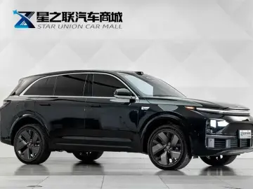 2025 Li Auto (Lixiang) L7 с пробегом 9 000 км