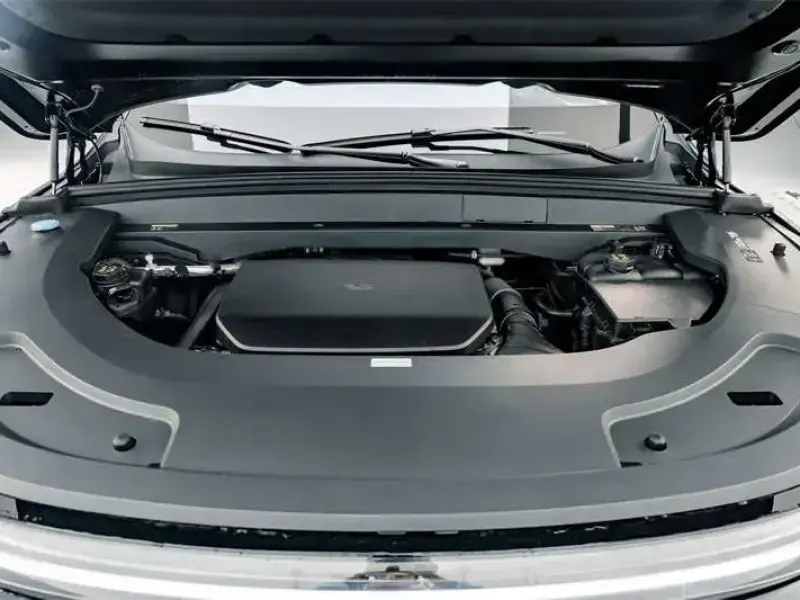 2025 Li Auto (Lixiang) L7 с пробегом 9 000 км