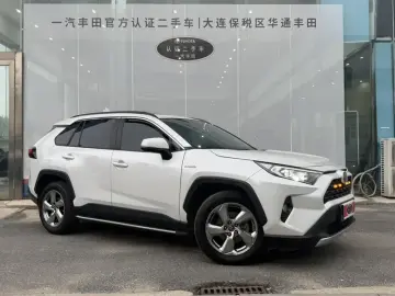 2021 Toyota RAV4 с пробегом 119 300 км