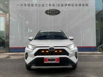 2021 Toyota RAV4 с пробегом 119 300 км