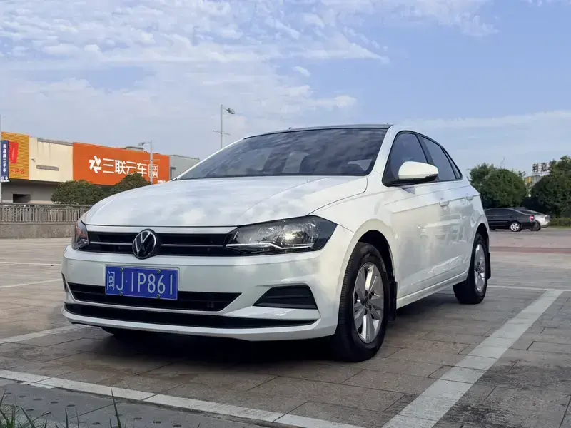 2021 Volkswagen Polo с пробегом 15 000 км