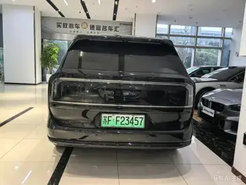 2025 Zeekr 9X с пробегом 9 800 км