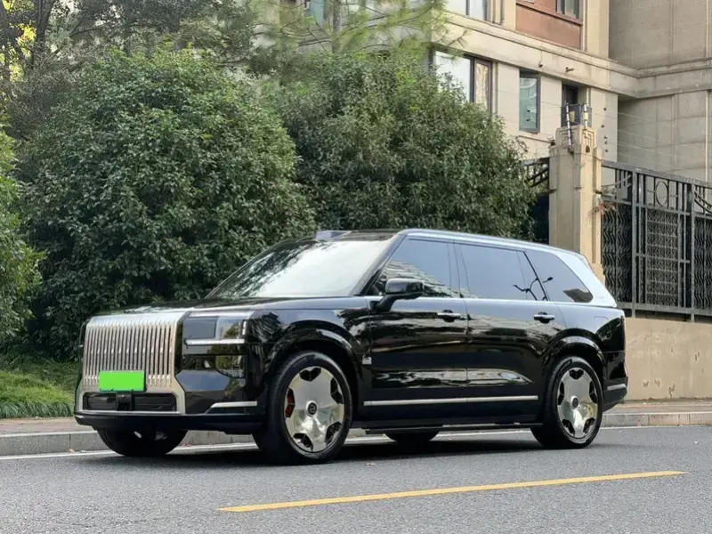 2025 Zeekr 9X с пробегом 18 000 км