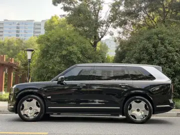 2025 Zeekr 9X с пробегом 18 000 км