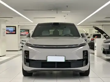 2024 Li Auto (Lixiang) L6 с пробегом 29 000 км