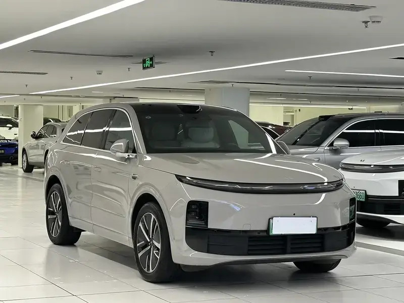 2024 Li Auto (Lixiang) L6 с пробегом 29 000 км